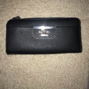 Guess wallet